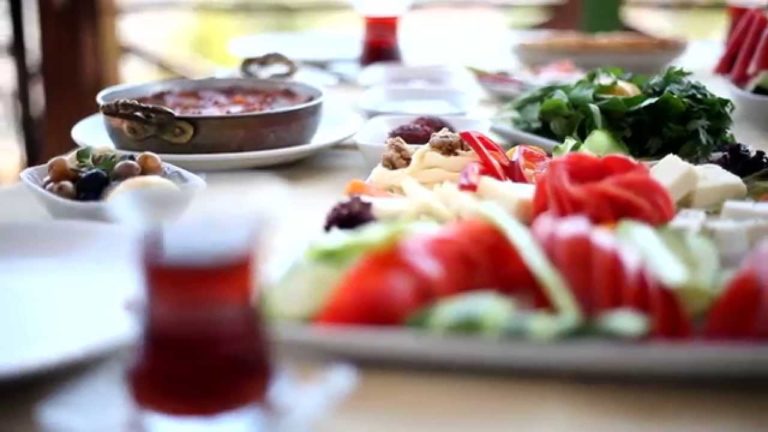 Reduce Wasted Food This Holiday Season